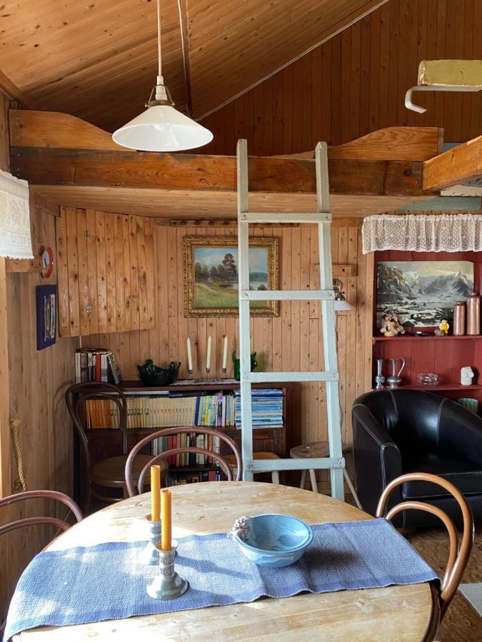 Rorbua Pa Toppoya Reine Exteriér fotografie